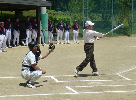 社ソフトボール連盟のリーグ戦開幕式