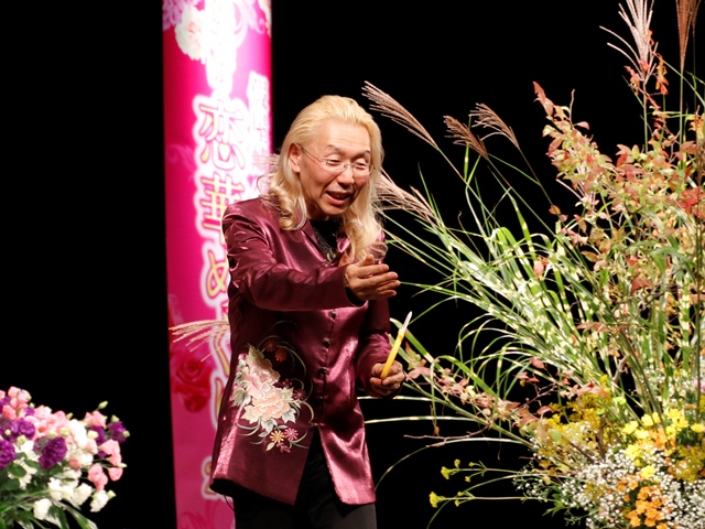 假屋崎省吾さんプロデュース 信濃大町恋華めぐり