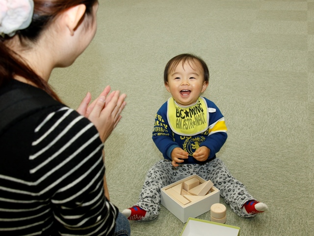 幼い時から木に触れ合う木育を　木のぬくもりプレゼント