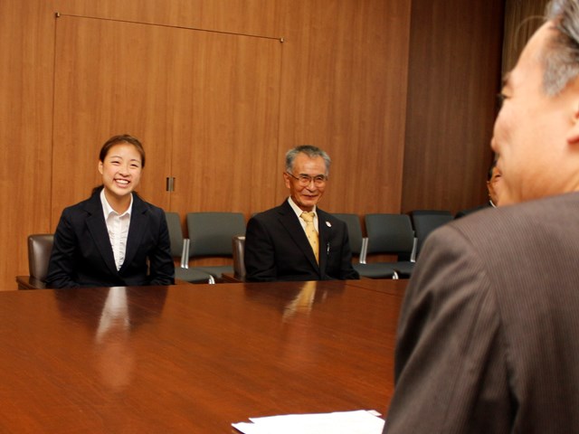 バド奥原希望選手が知事訪問