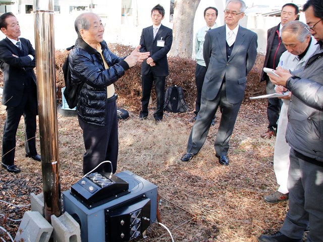 大町の寒い気候を利用 温度差で発電する実験