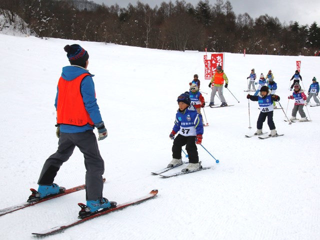 ウィンタースポーツを楽しもう 小学生スキー教室