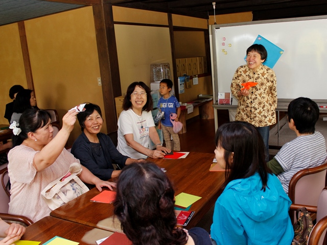 国際芸術祭　布施知子さんワークショップ1