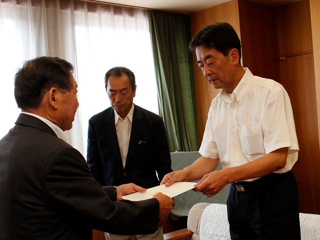 市の3施設、指定管理継続を答申 市行革推進委員会
