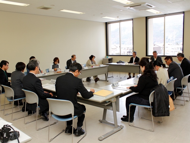 大町市子ども・子育て審議会　第１回審議会を開催