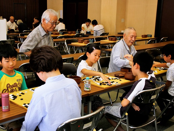 日本文化に親しみ交流の輪を広げる　北アルプス囲碁・将棋大会