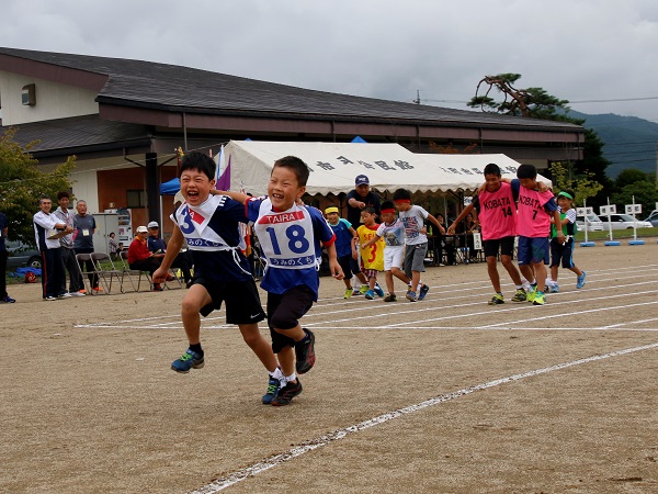 地域の絆を再確認　平地区市民運動会