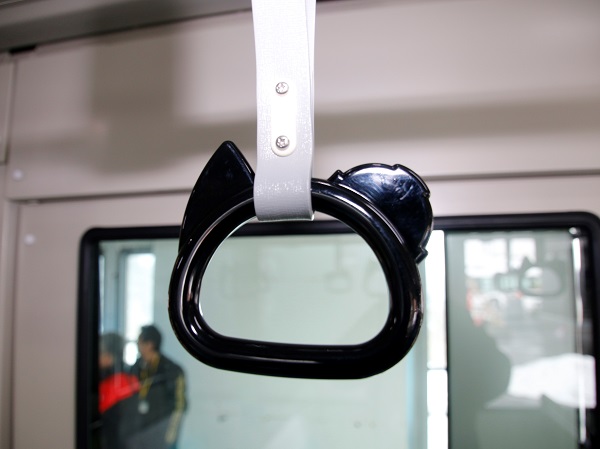 関電トンネル電気バスが初運行 立山黒部アルペンルートが開通