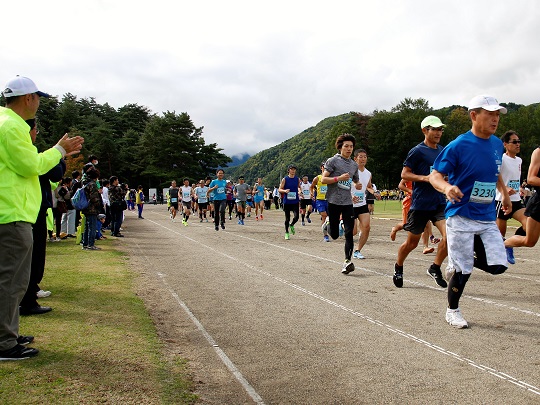 「日本の屋根を走ろう！」アルプスマラソンに全国各地から参加者集まる