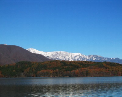 秋の青木湖